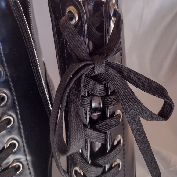 BCBG ENERATION Combat Booties - Picture 8 of 14